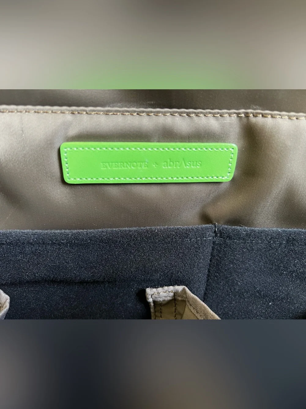 EUC!!! Evernote x AbrAsus Men's Light Gray Messenger Bag with Black Strap